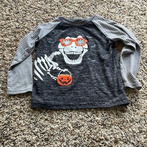 Boys size 5 Halloween Shirt